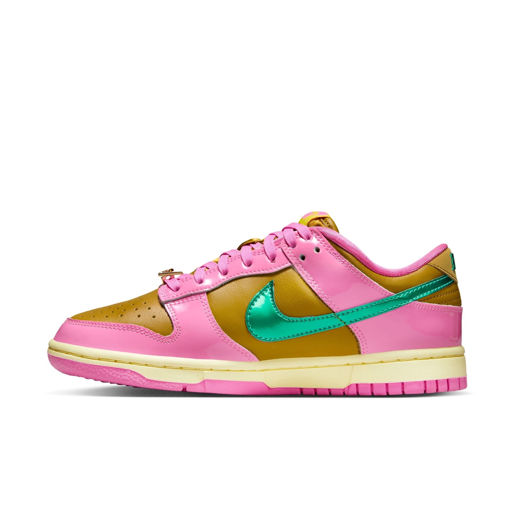 WMNS Nike Dunk Low x Parris Goebel "Playful Pink"