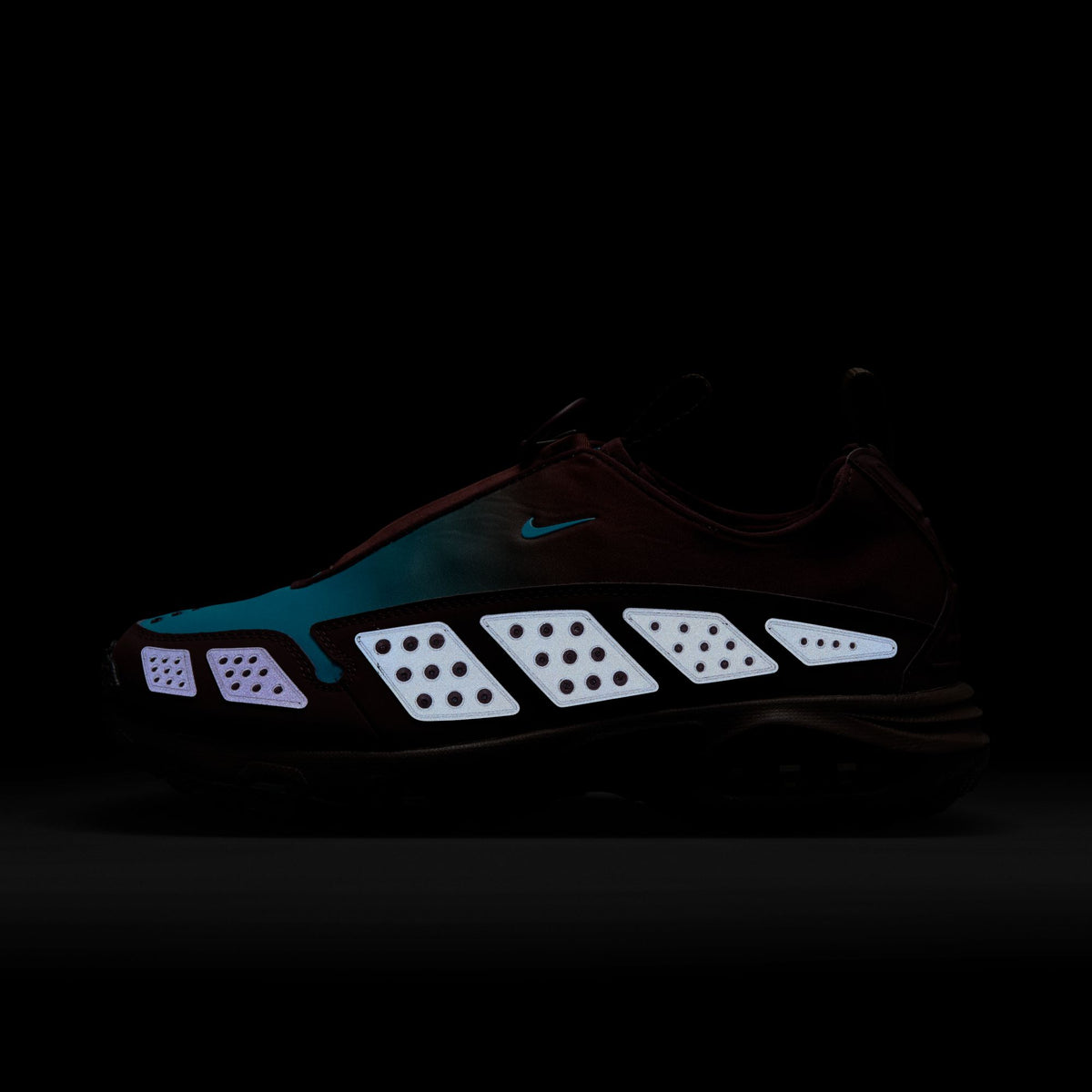 WMNS Nike Air Max SNDR "Burgundy Crush"