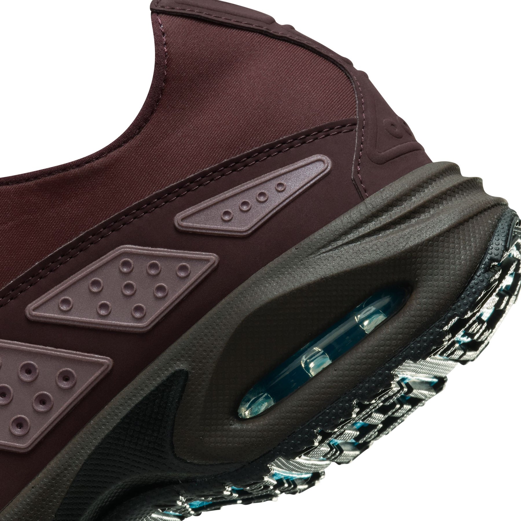 WMNS Nike Air Max SNDR "Burgundy Crush"