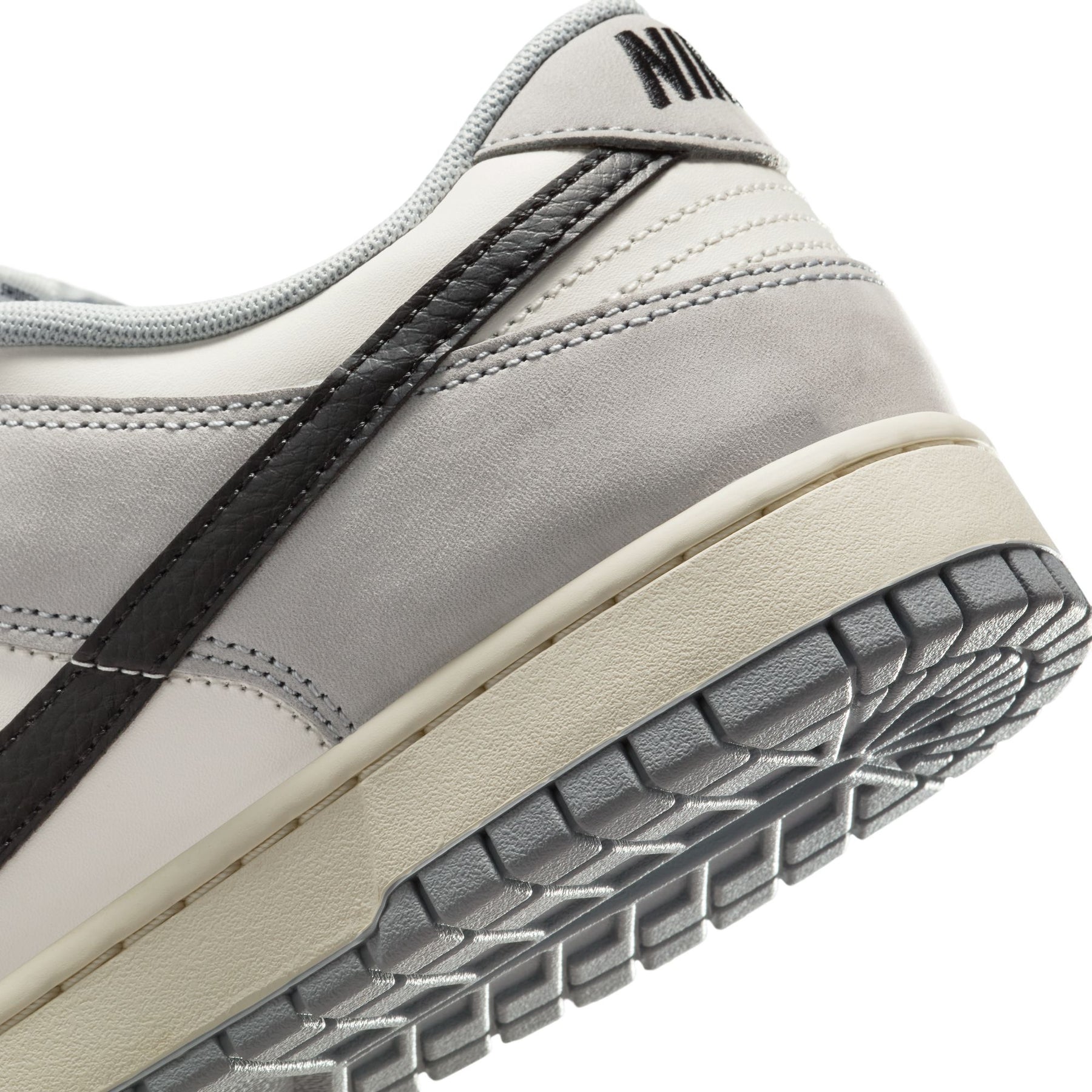Nike Dunk Low "Black Wolf Grey" - Men