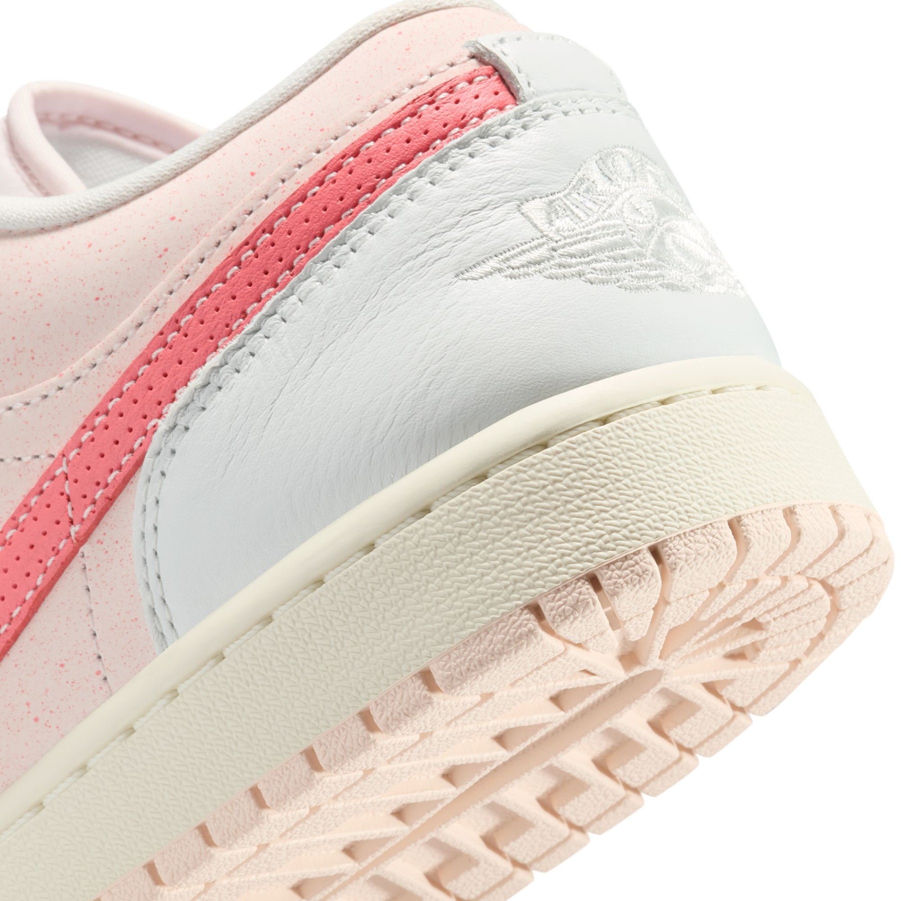 WMNS Air Jordan 1 Low SE "Strawberry Milkshake"