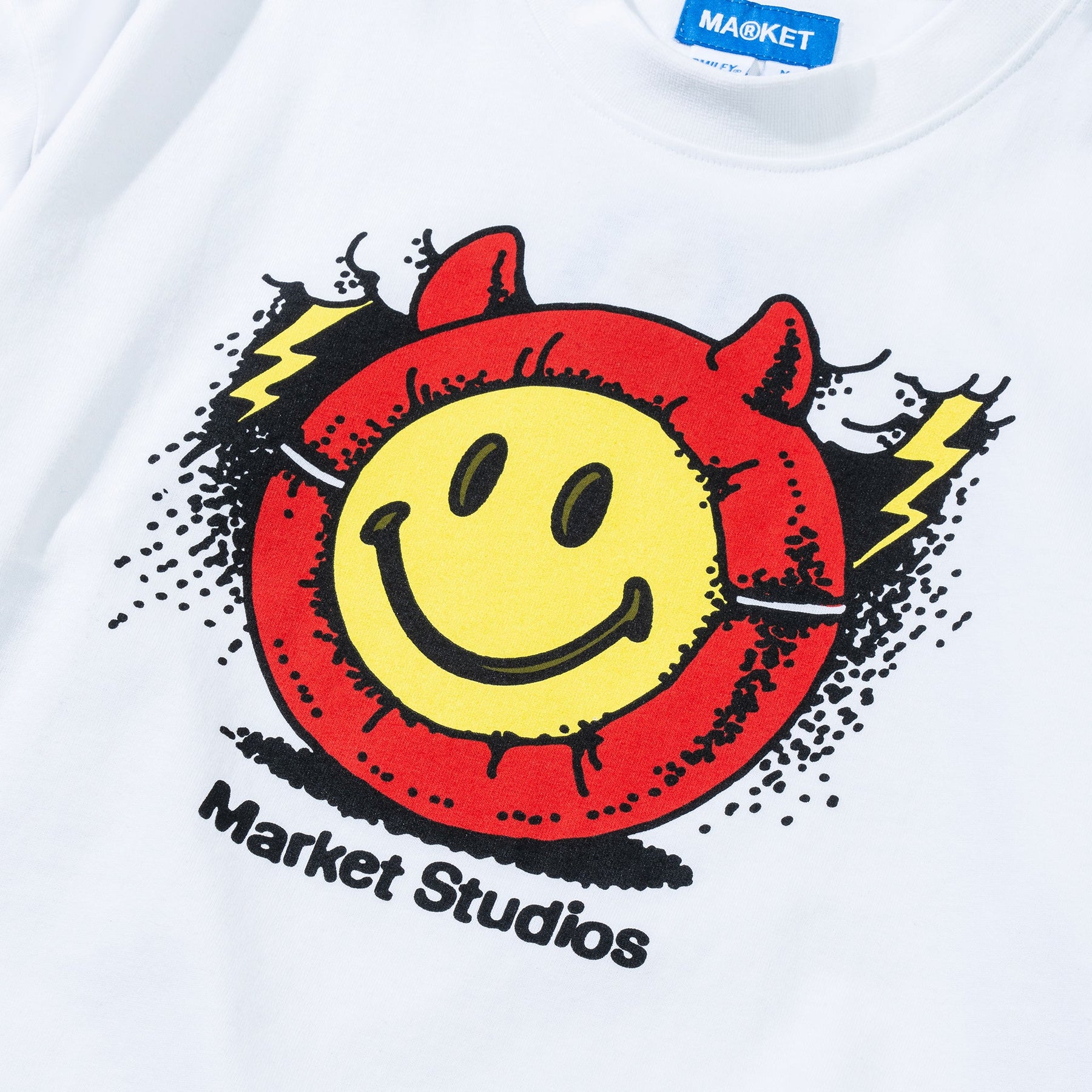 Market Smiley Masked Tee "White"