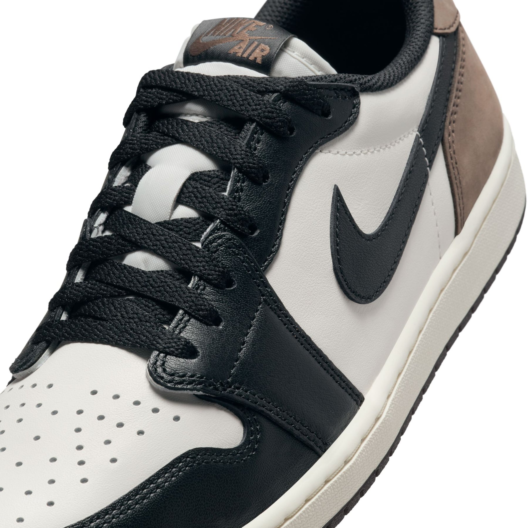 Air Jordan 1 Retro Low "Mocha" - Men