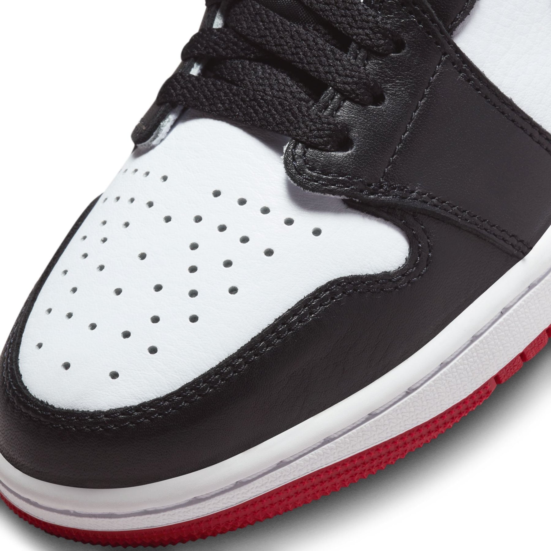 Air Jordan 1 Low OG "Black Toe" - Men