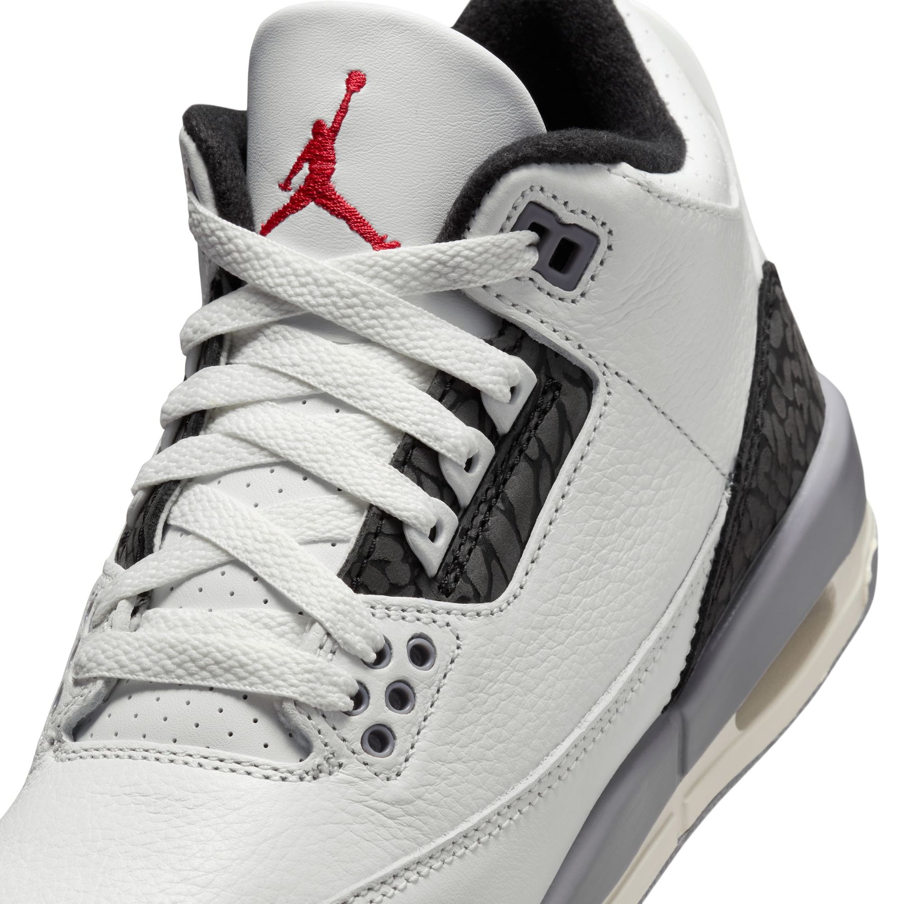 Air Jordan 3 Retro Cement Grey Grade School Kids