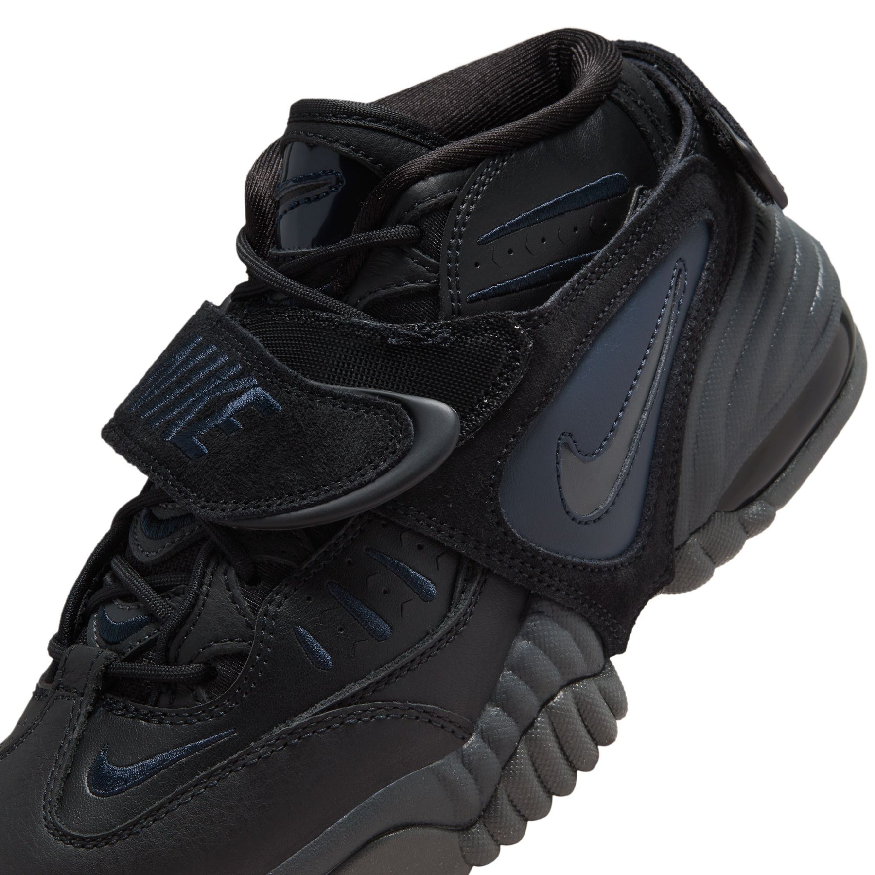 WMNS Nike Air Adjust Force "Dark Obsidian"