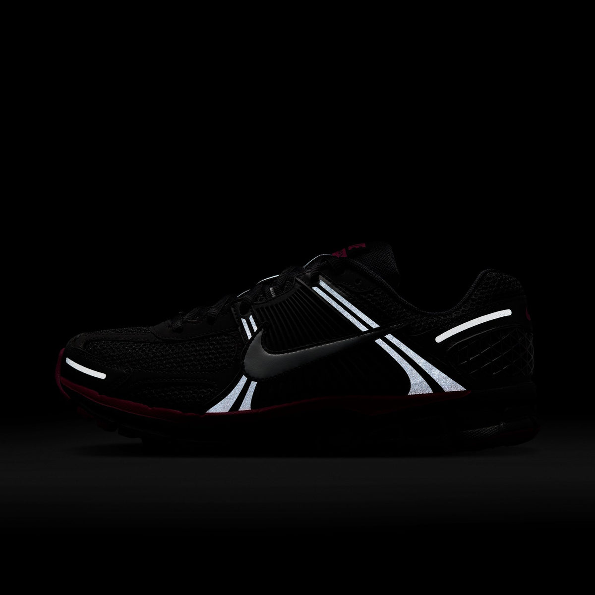 Nike Zoom Vomero 5 "Black Pink" - Men