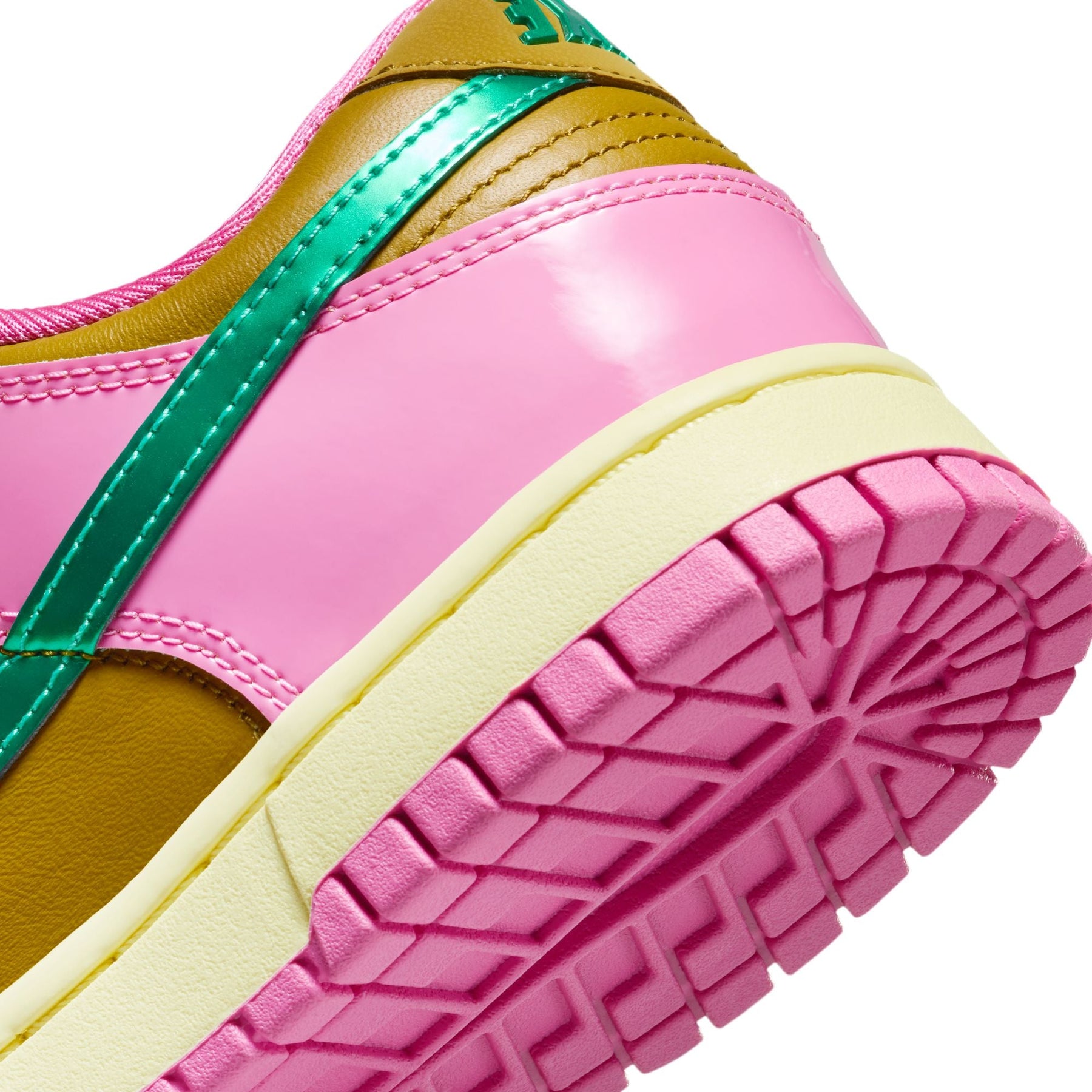 WMNS Nike Dunk Low x Parris Goebel "Playful Pink"