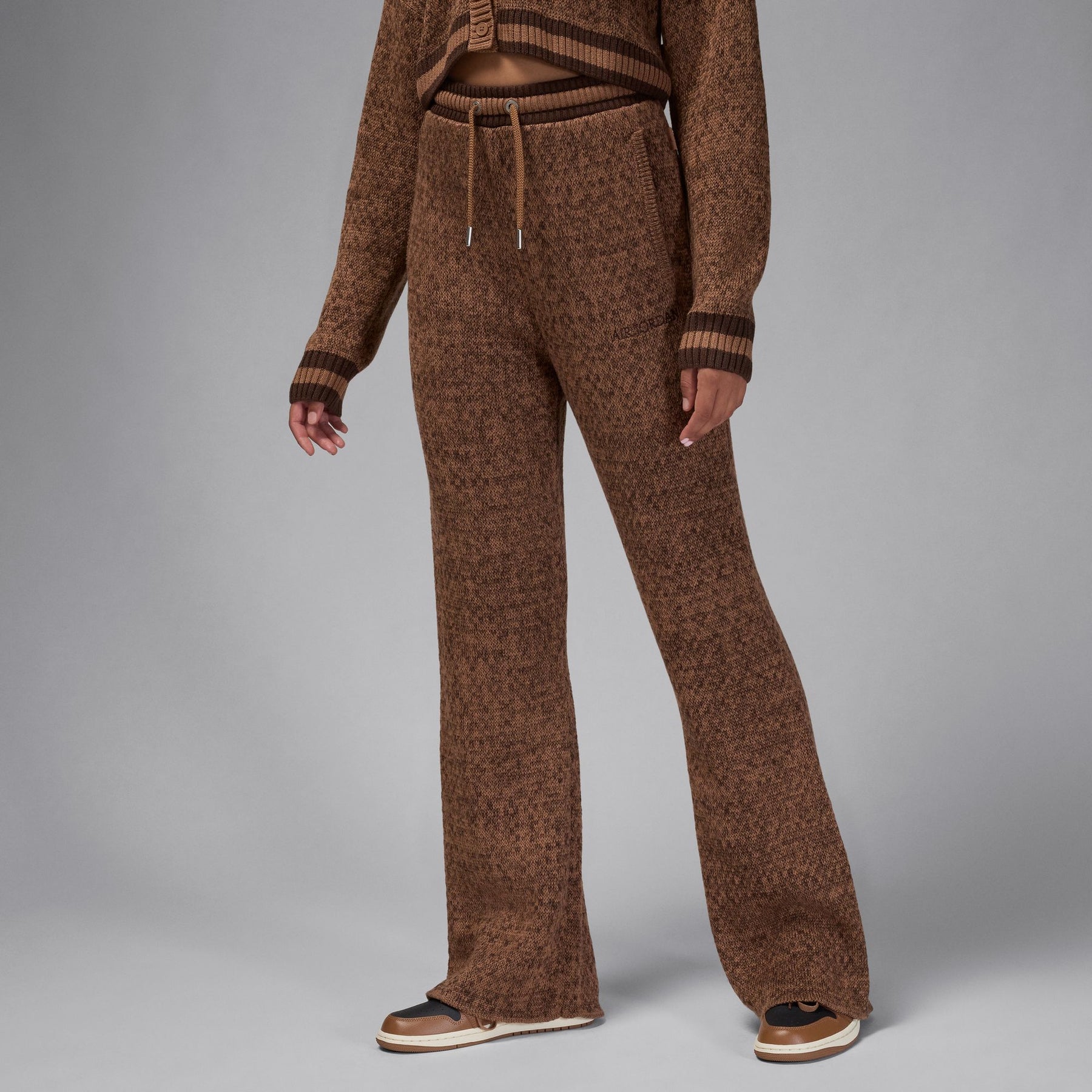 Air Jordan Knit Pants "Archeo Brown"