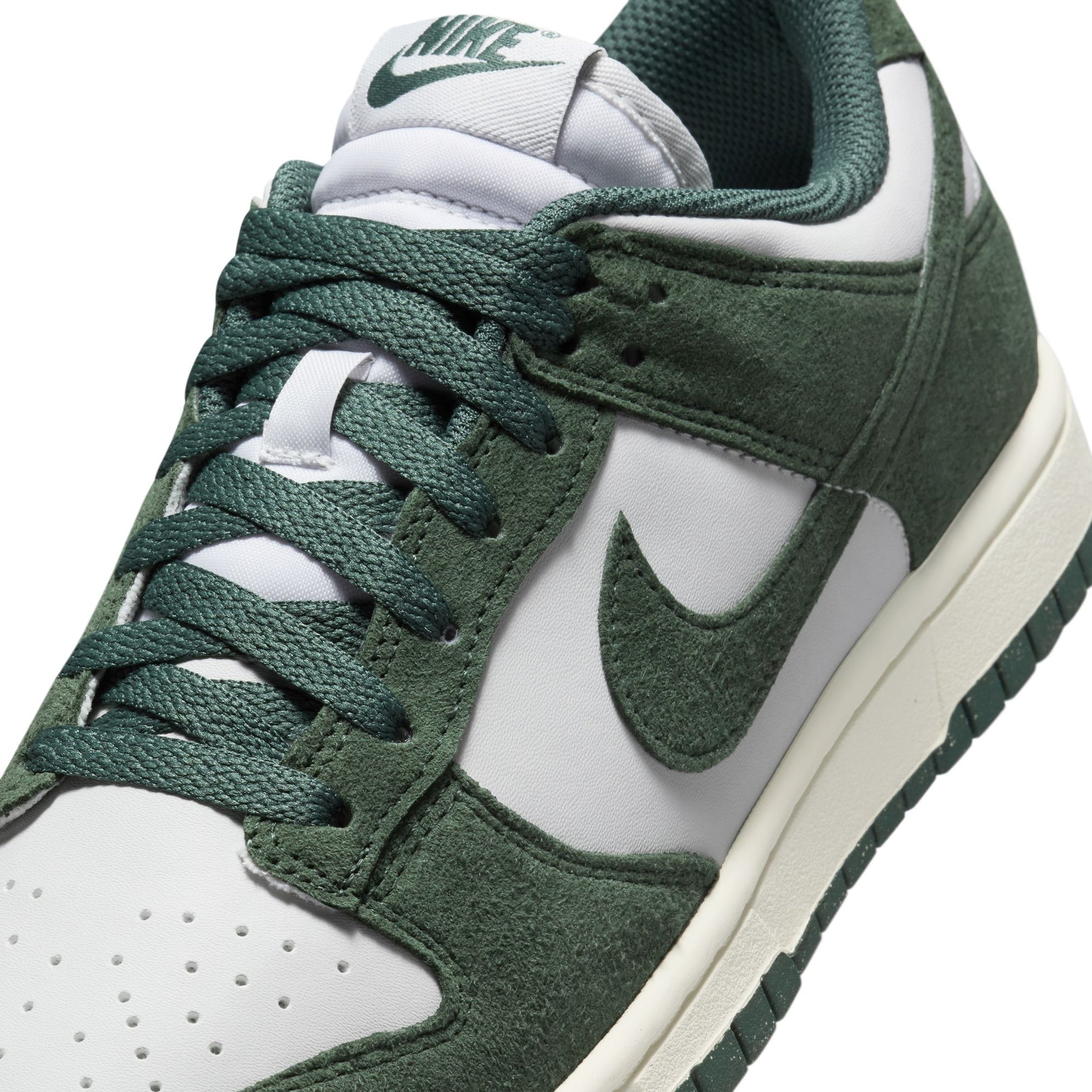 WMNS Nike Dunk Low Next Nature "Vintage Green"