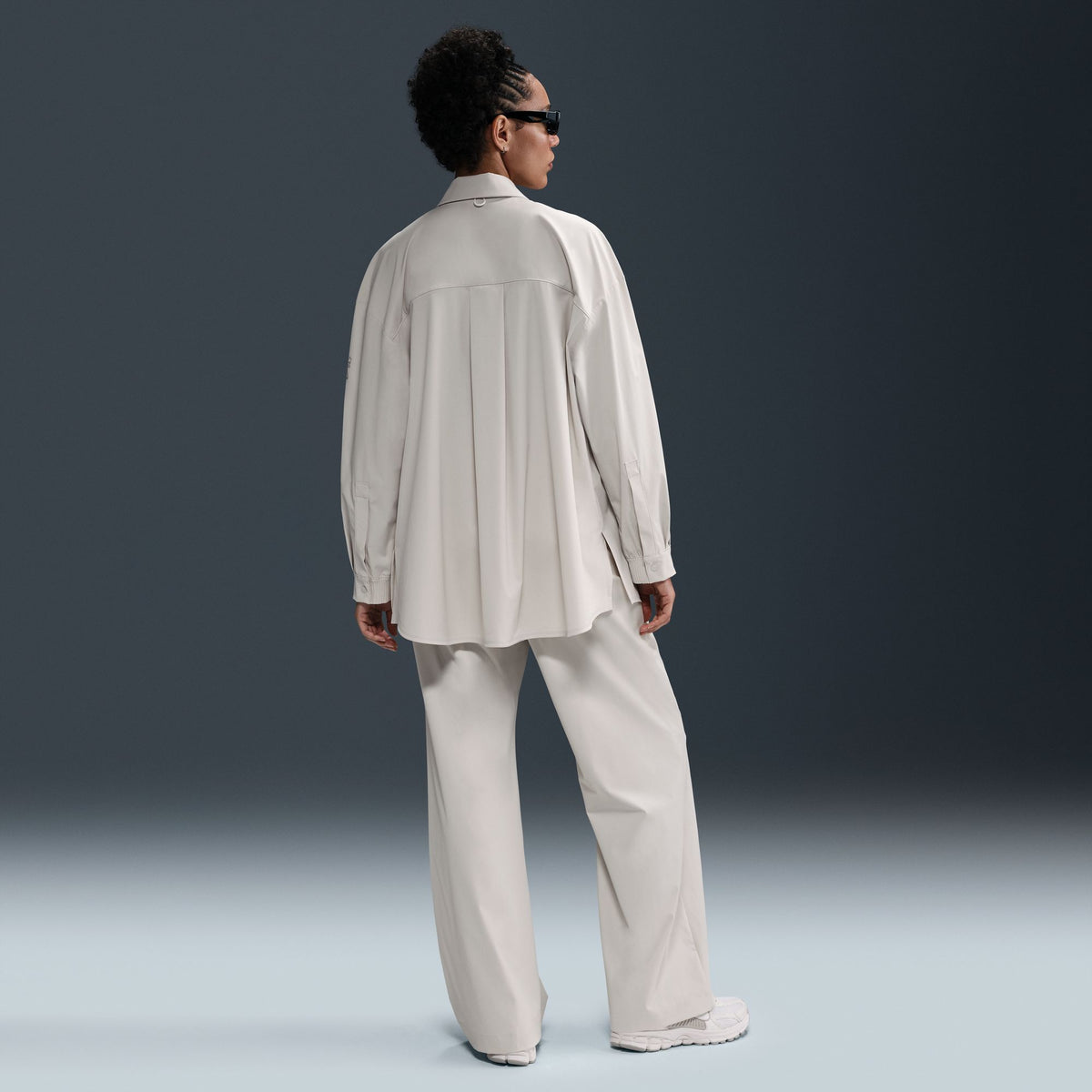 WMNS Nike 24.7 PerfectStrech Oversized Longsleeve "Orewood"