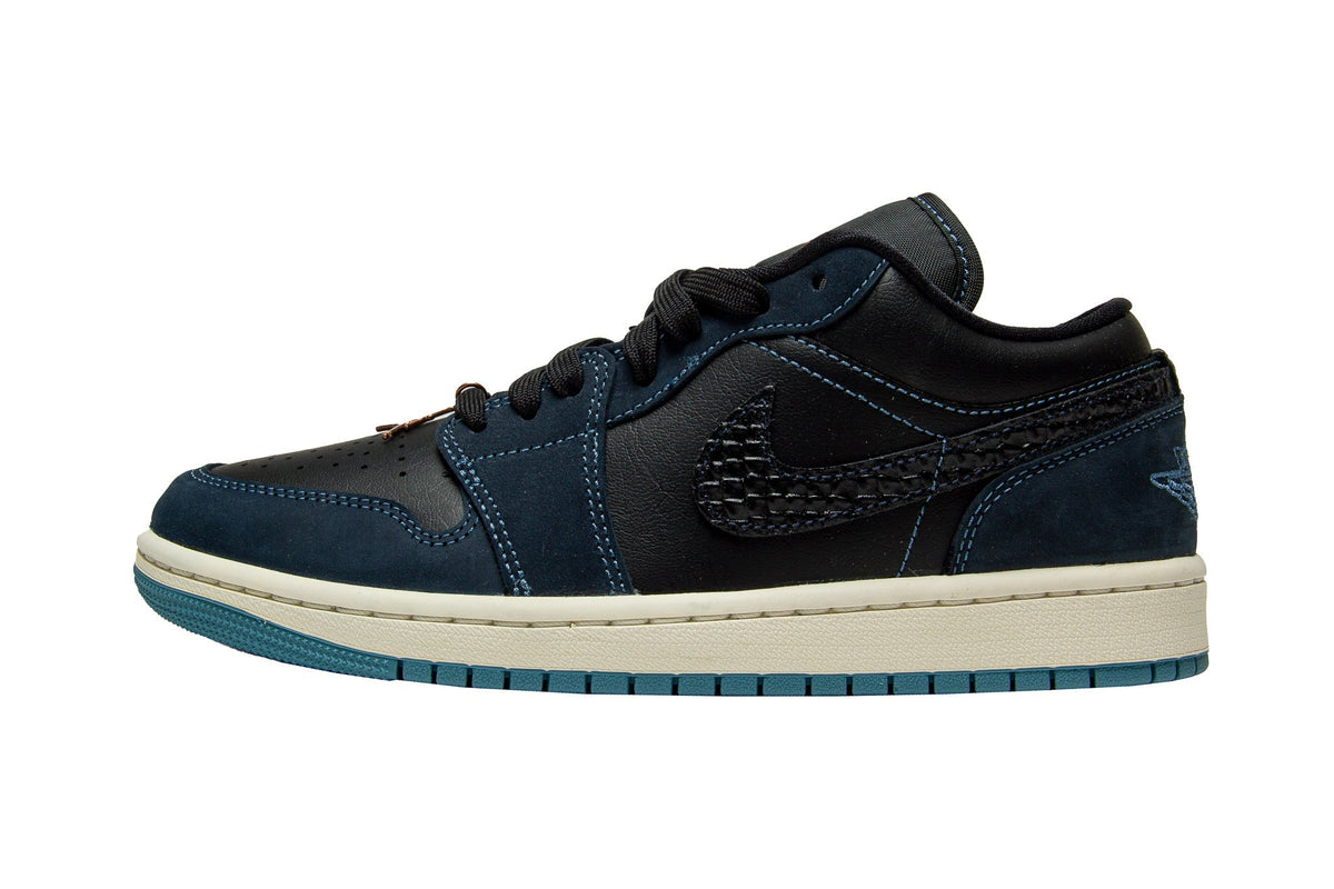 WMNS Air Jordan 1 Low SE "Midnight Navy"