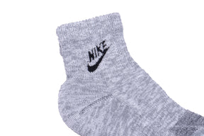 Nike Everyday Plus Cushioned Mid Cut Socks "Grey"