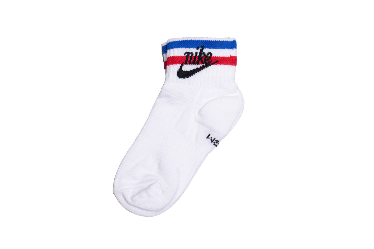 Nike Everyday Essential Socks  "White"